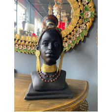 Dekoratif Afrikalı Küpeli Kadın Büst