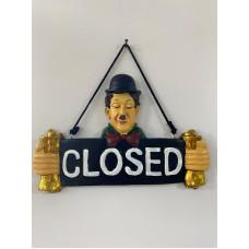 Charlie Chaplin Closed Temalı Duvar Kapı Yazısı