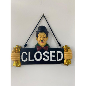 Charlie Chaplin Closed Temalı Duvar Kapı Yazısı